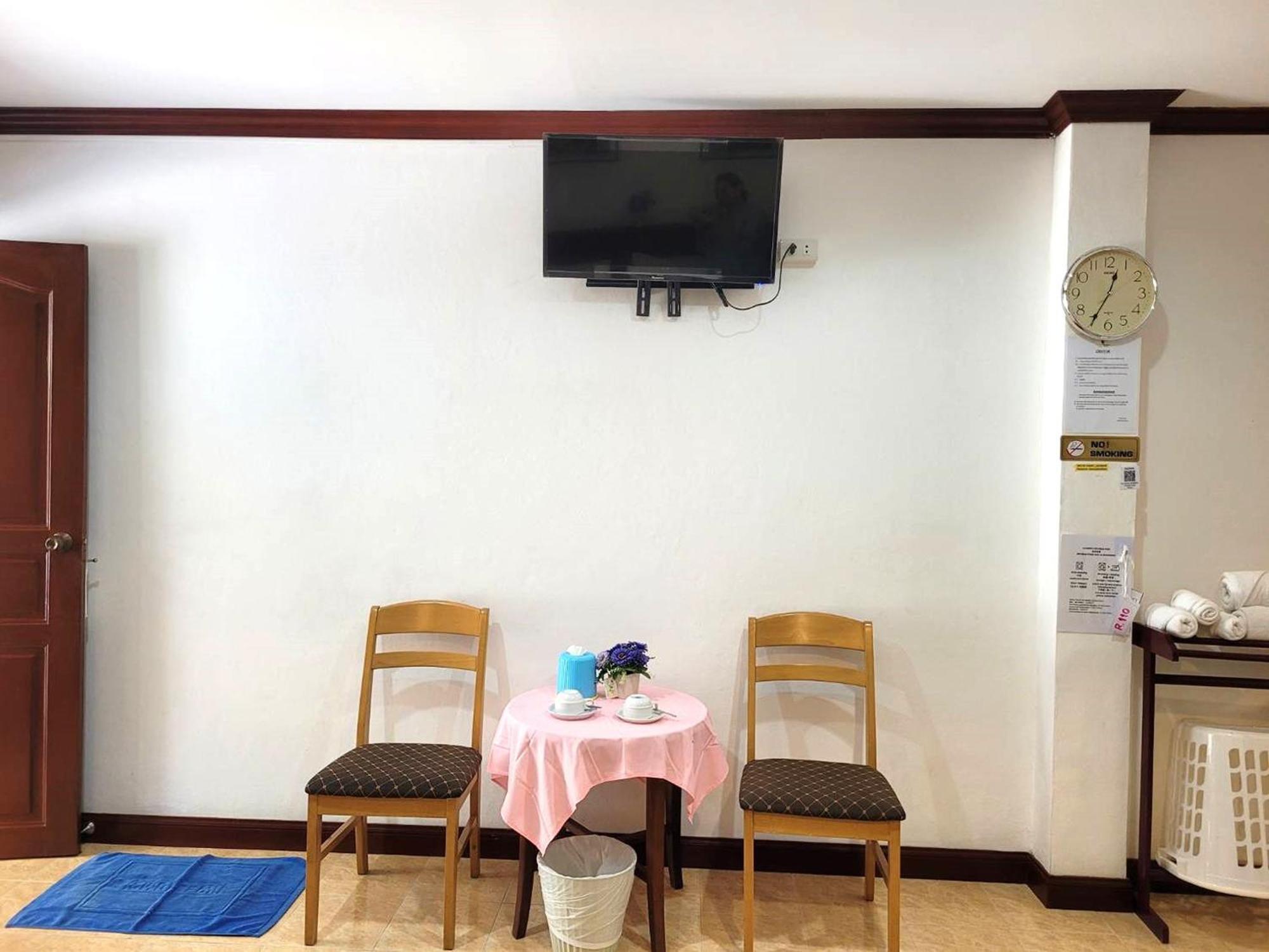 Rabbit Mansion Patong Hotel Экстерьер фото