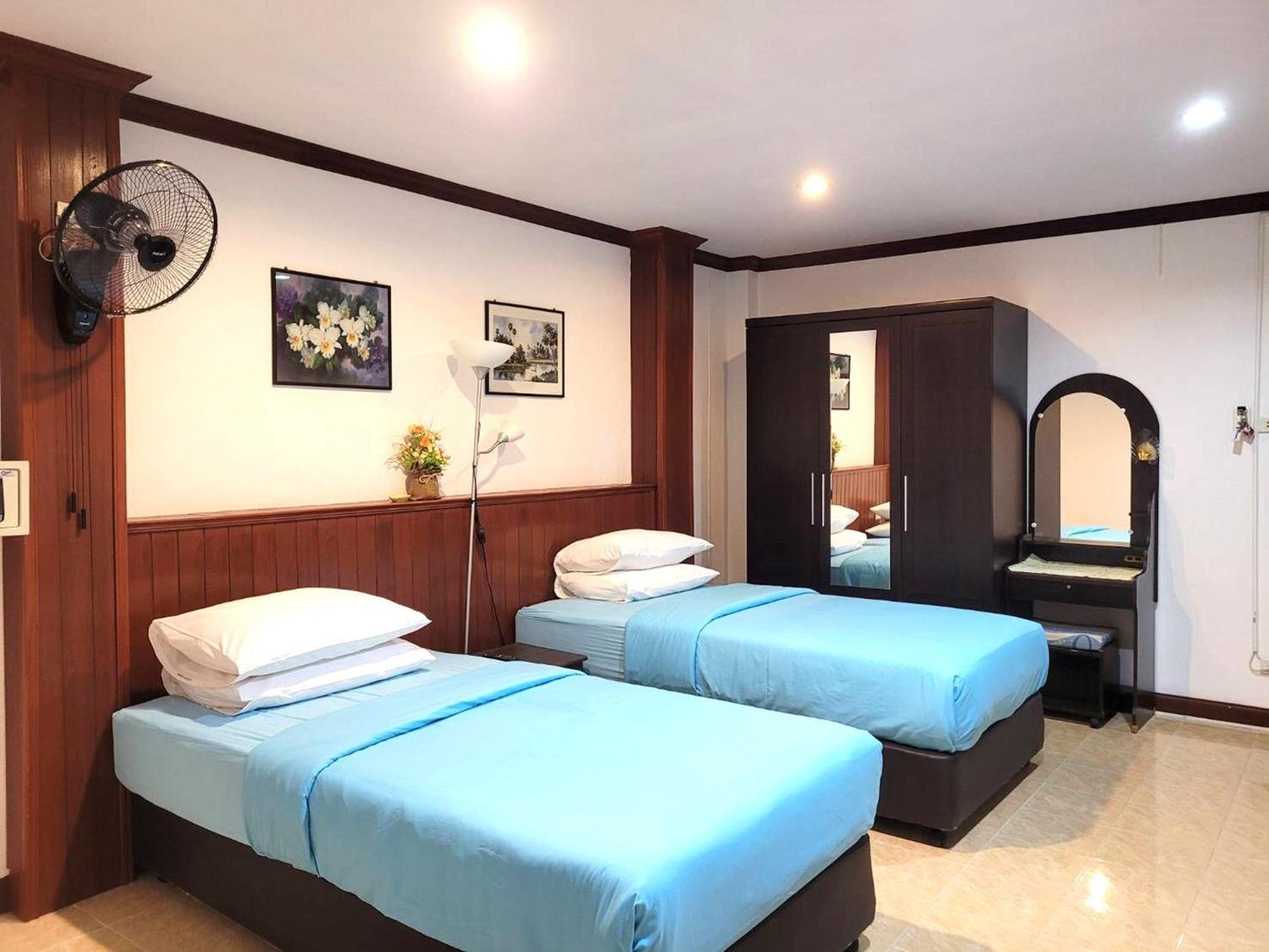 Rabbit Mansion Patong Hotel Экстерьер фото