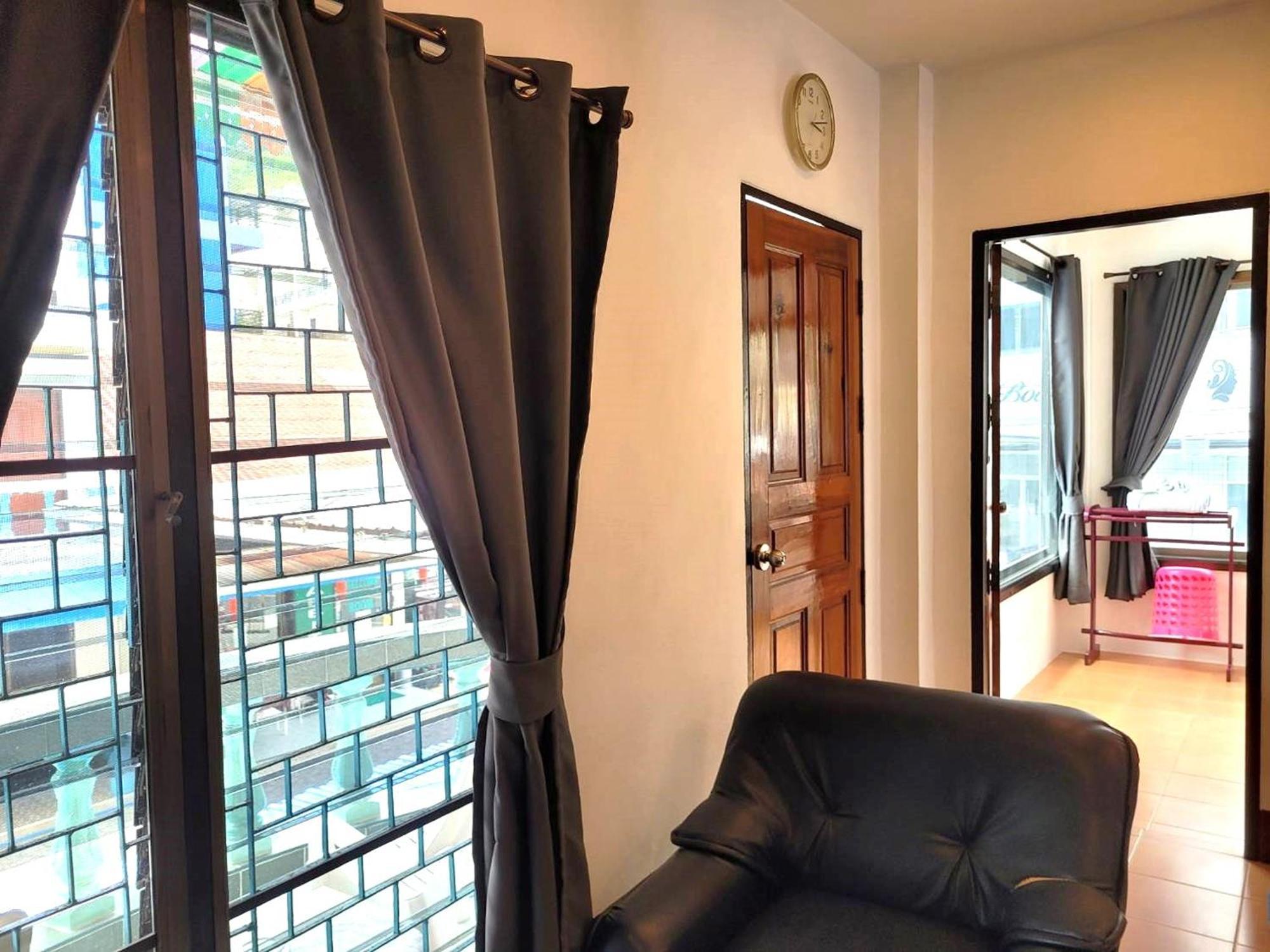 Rabbit Mansion Patong Hotel Экстерьер фото
