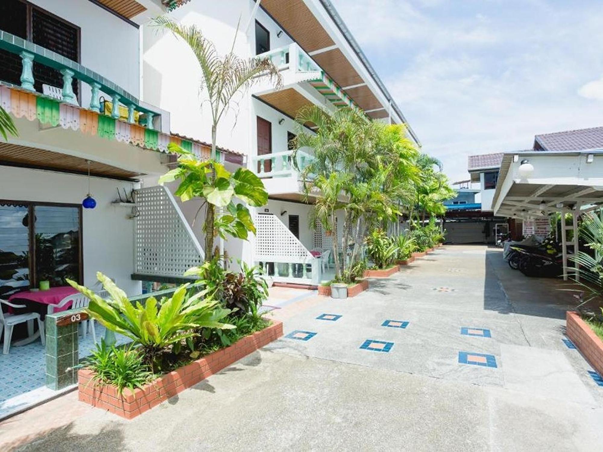 Rabbit Mansion Patong Hotel Экстерьер фото