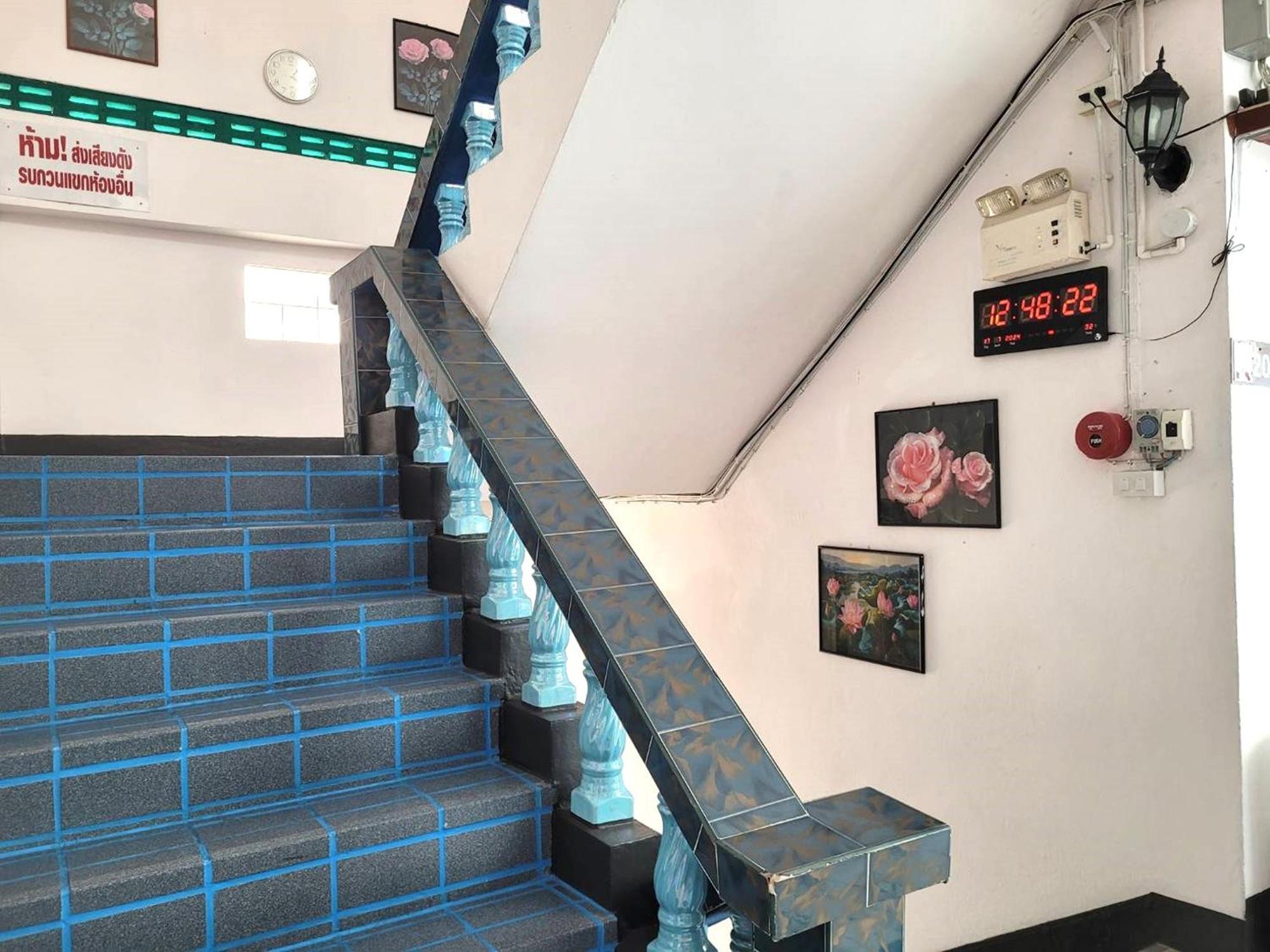 Rabbit Mansion Patong Hotel Экстерьер фото