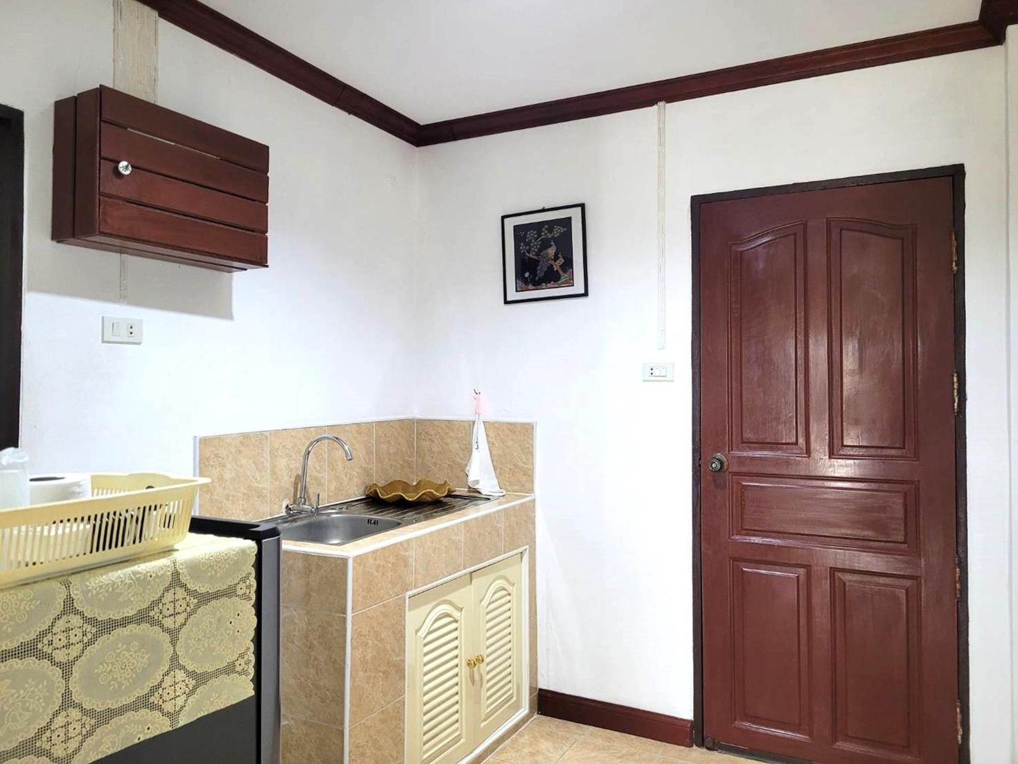 Rabbit Mansion Patong Hotel Экстерьер фото